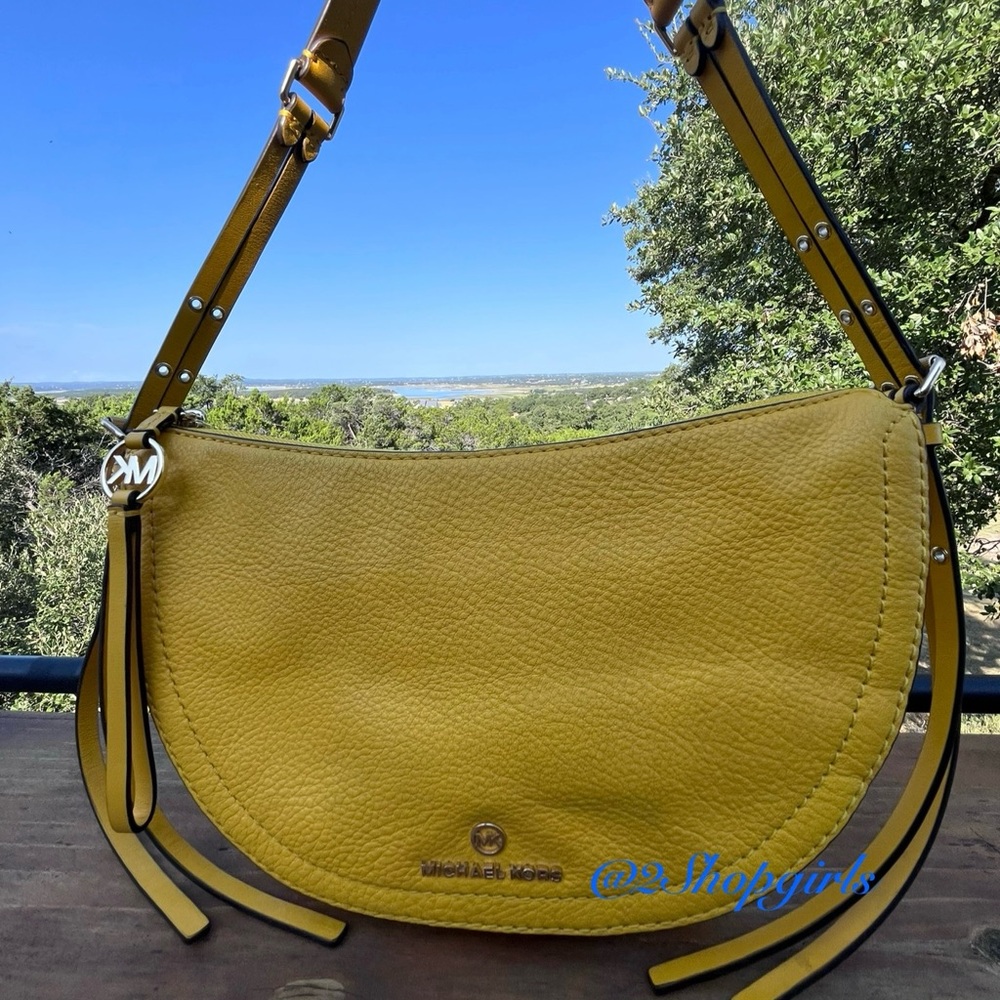 EUC Michael Kors Camden Sunflower Crossbody Bag